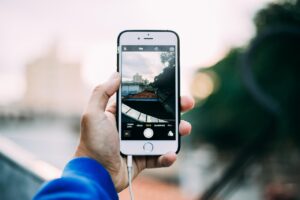 ネット債務整理の電話相談は家族にバレない？