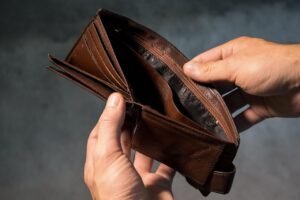 債務整理の弁護士費用相場は自己破産でいくらかかる？